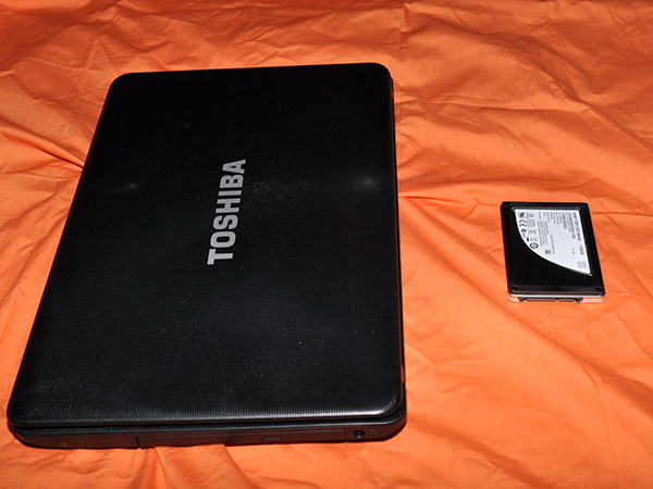 SSD（ハードディスク）への交換・換装手順について -PCっと！